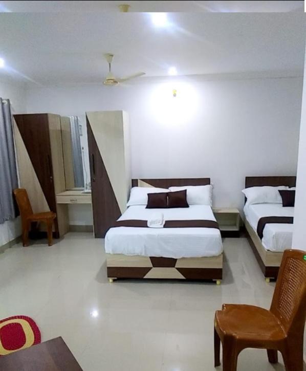 Tharavad Residency Hotel Iritti Ngoại thất bức ảnh