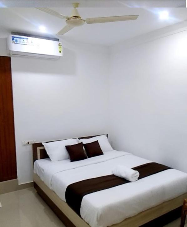 Tharavad Residency Hotel Iritti Ngoại thất bức ảnh